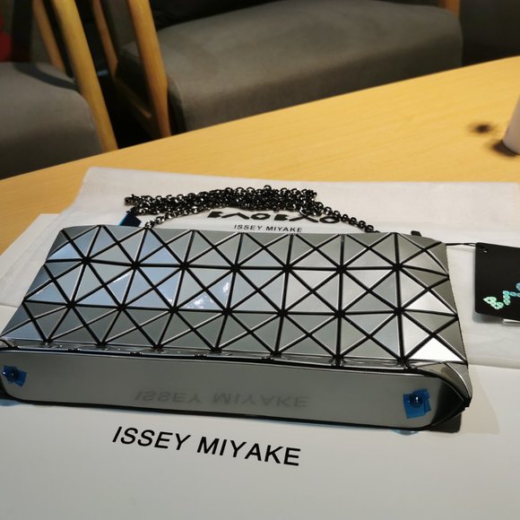 Bao Bao Issey Miyake Shoulder Bag Silver Grey - Picture 10 of 10